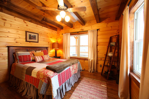 bearfoot-bedroom-500by333